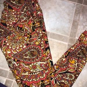 One size LuLaRoe leggings